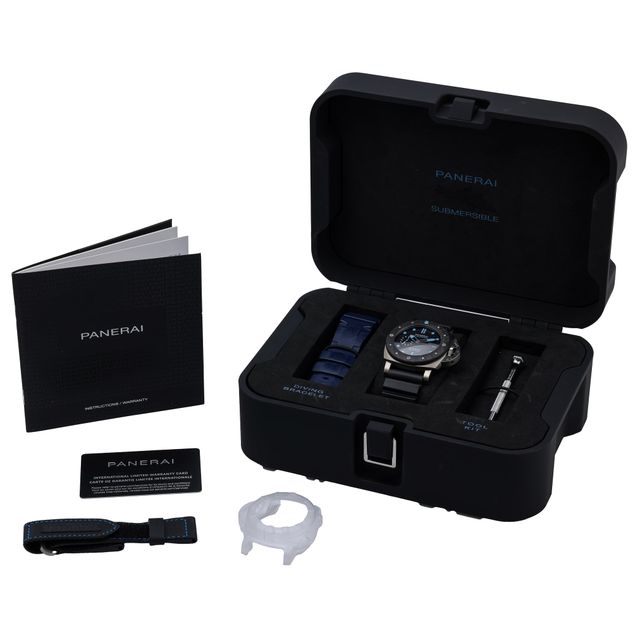 Panerai Submersible PAM00799 Image 5